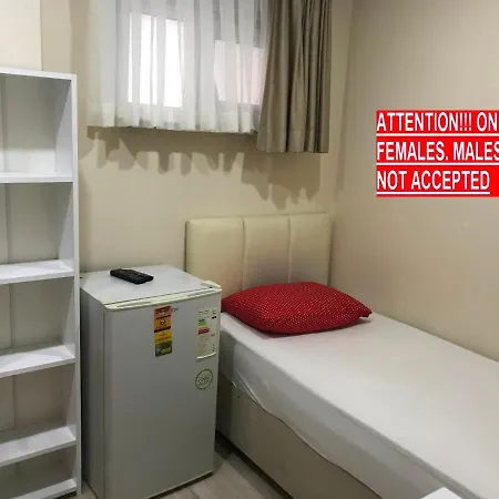 فندق !females Only! Bakirkoey Elit Kiz Yurdu اسطنبول