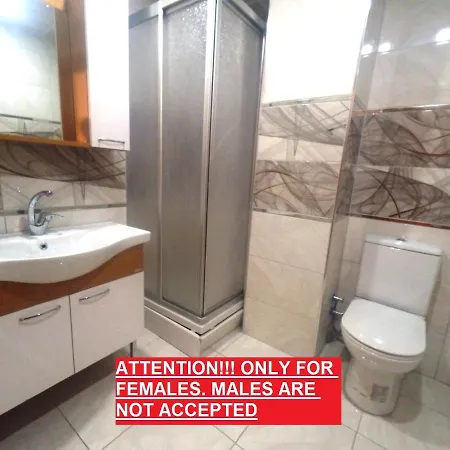 Homestay !females Only! Bakirkoy Elit Kiz Yurdu Istanbul